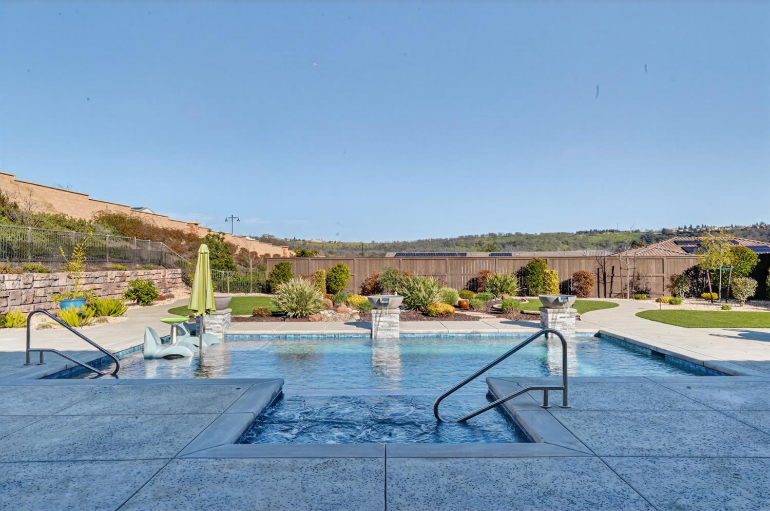 812 Fallen Log Court Rocklin, CA 95765 - Photo 4 of 89