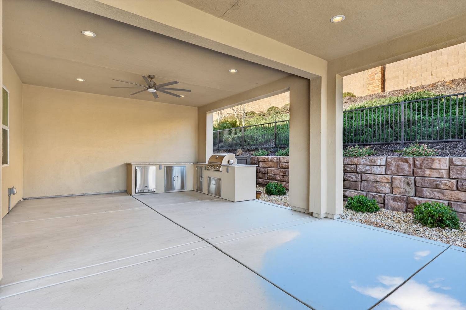 812 Fallen Log Court Rocklin, CA 95765 - Photo 55 of 89