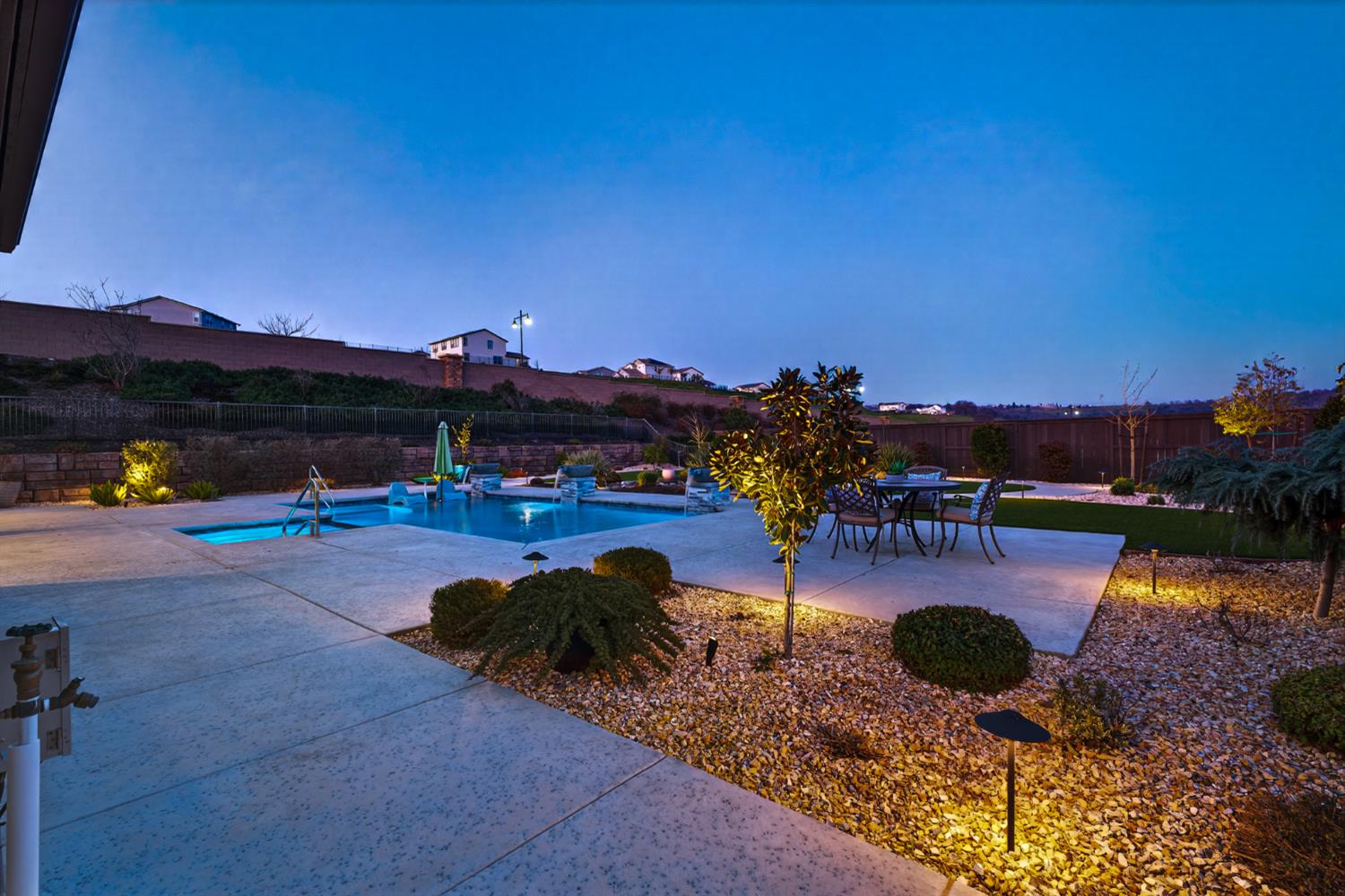 812 Fallen Log Court Rocklin, CA 95765 - Photo 72 of 89