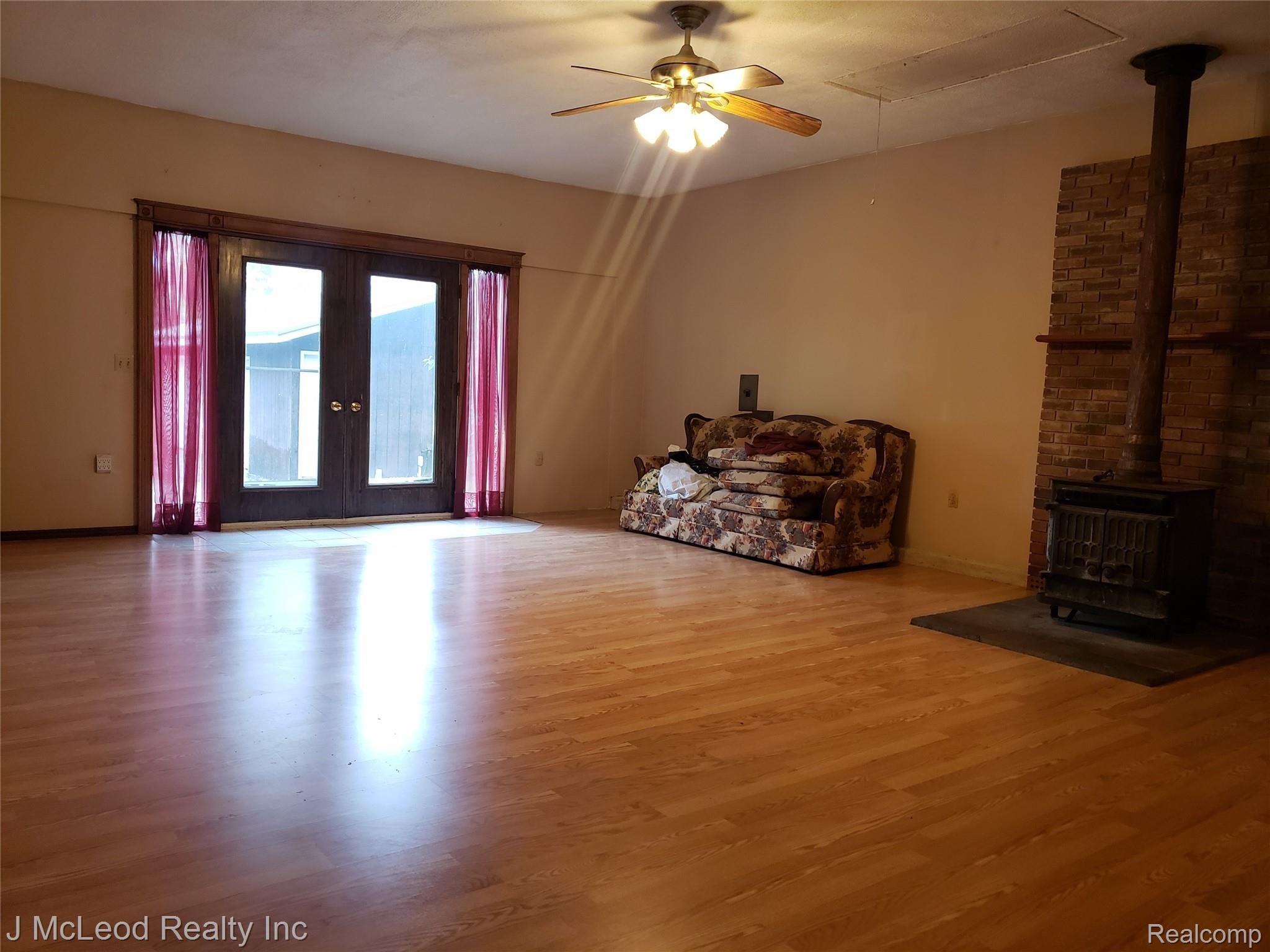 8215 Bray Road Vassar, MI 48768 - Photo 16 of 32 20190620_110244.jpg