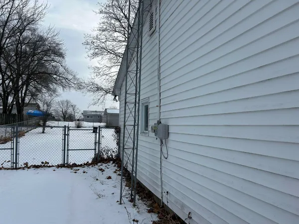 $165,000 | 2129 Sunset Drive, Freeport, IL 61032