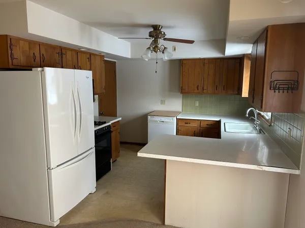 $165,000 | 2129 Sunset Drive, Freeport, IL 61032