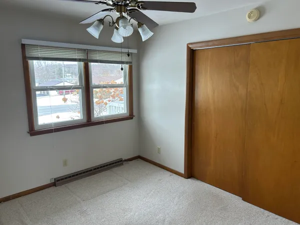 $165,000 | 2129 Sunset Drive, Freeport, IL 61032