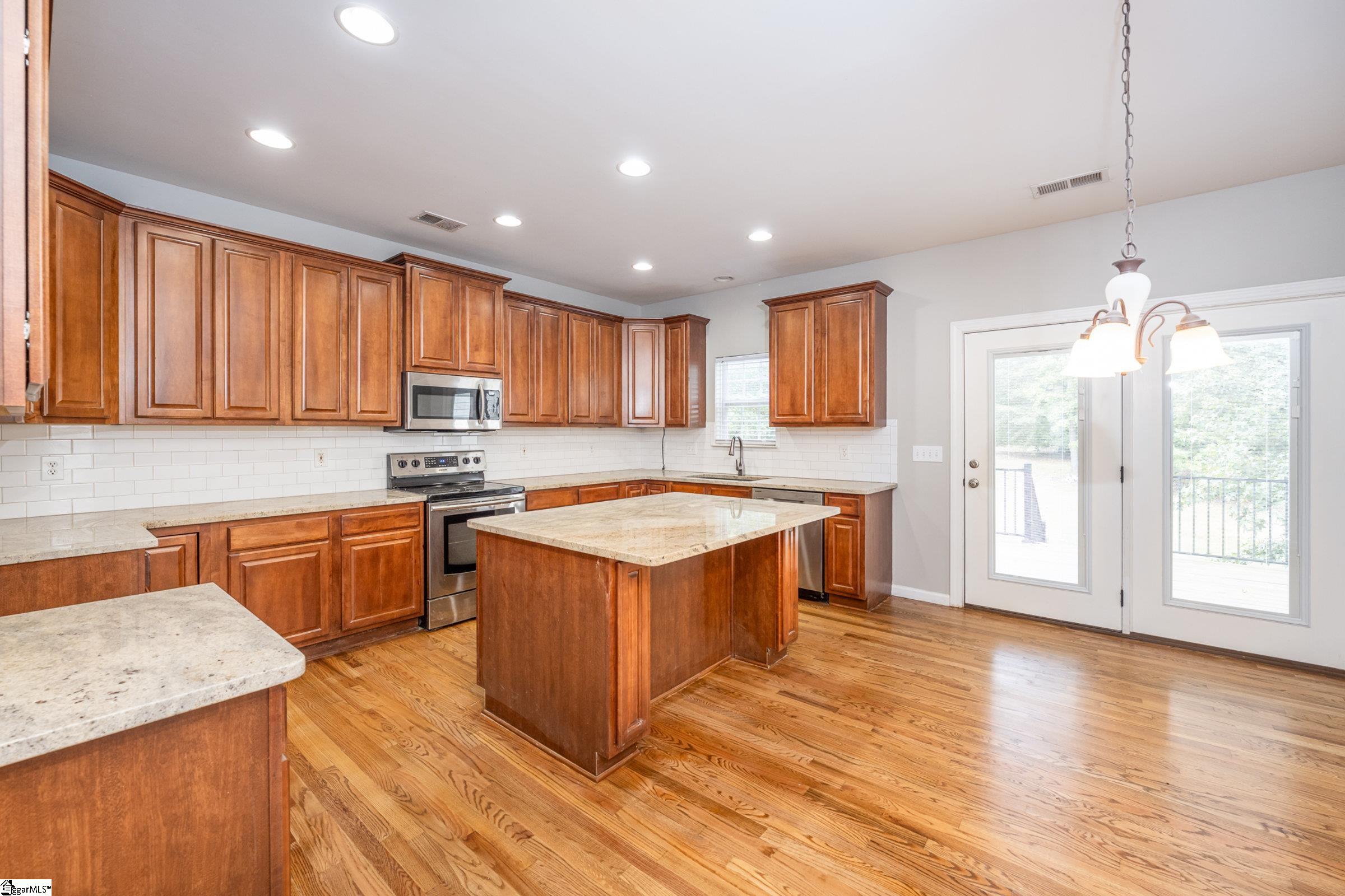 135 Hartwick Lane Fountain Inn, SC 29644 - Photo 11 of 36