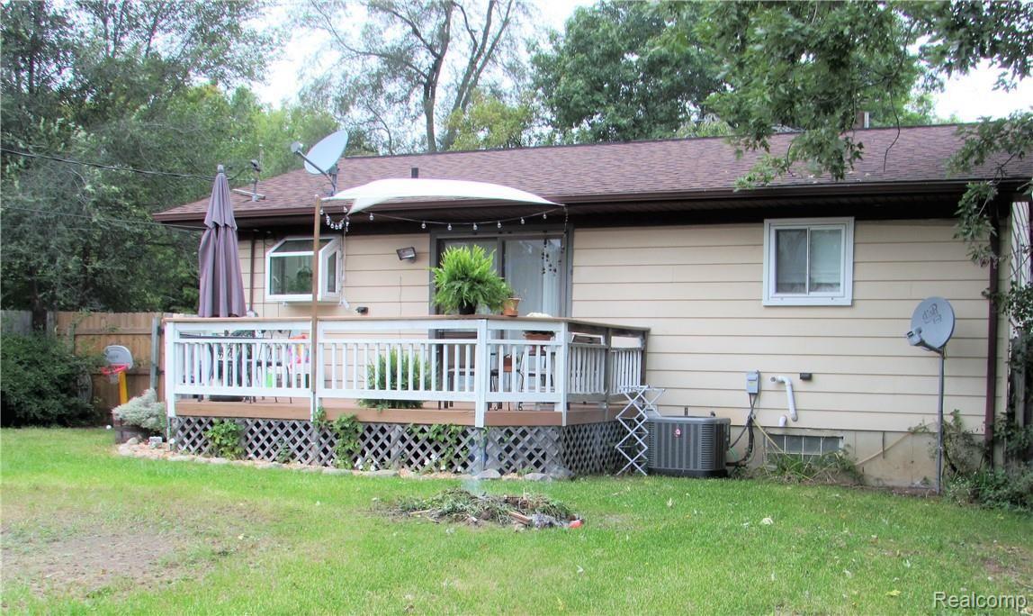 4751 Rosedale Court Clarkston, MI 48348 - Photo 28 of 30 IMG_5436.JPG