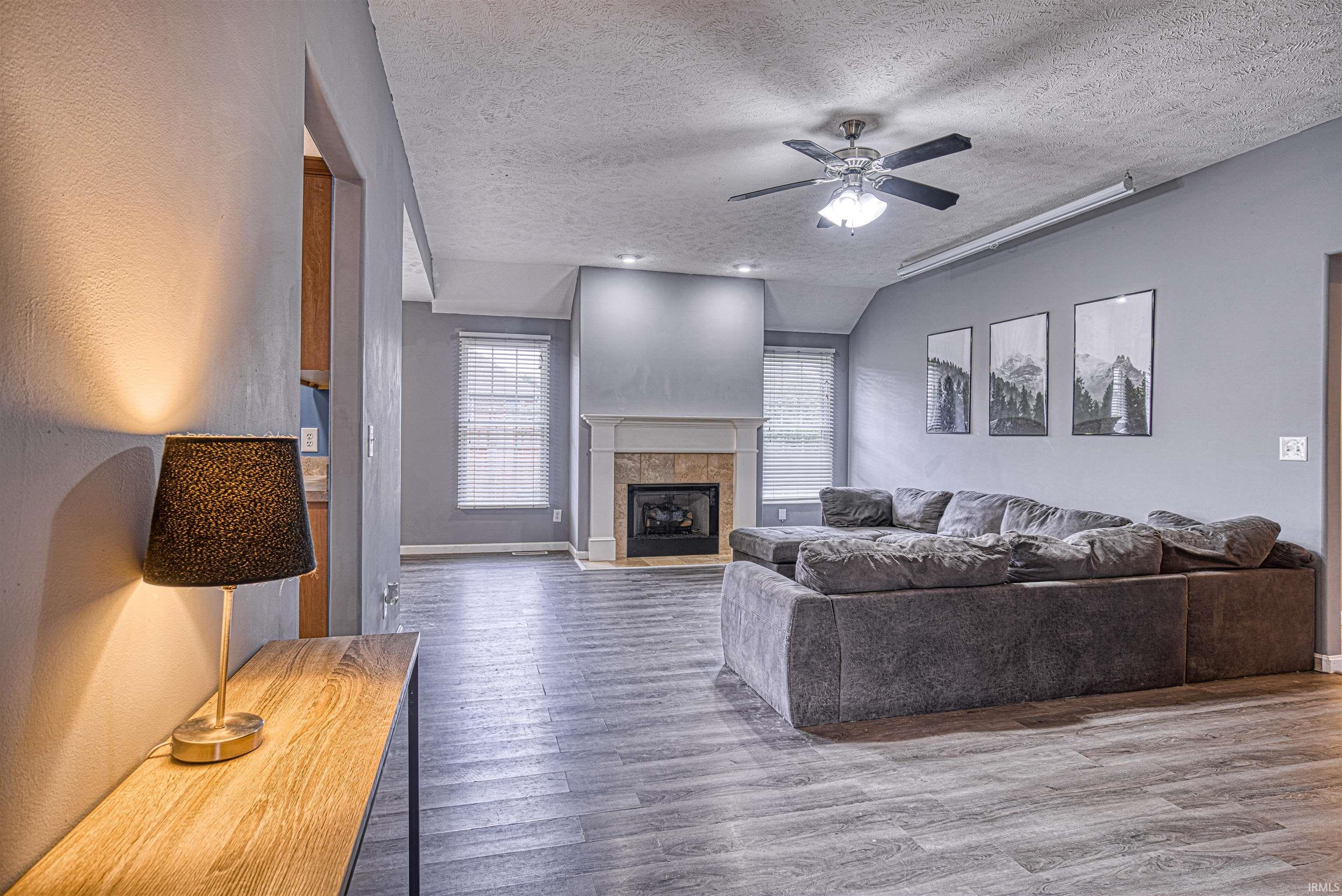 13130 Benson Drive Evansville, IN 47725 - Photo 3 of 21
