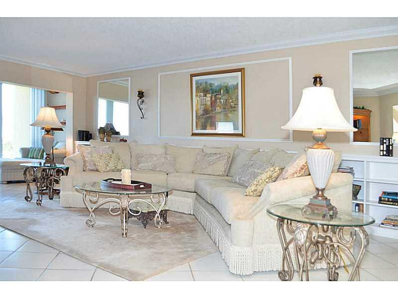 615 North Riverside Drive, Unit PH1 Pompano Beach, FL 33062 - Photo 13 of 34 Living Room