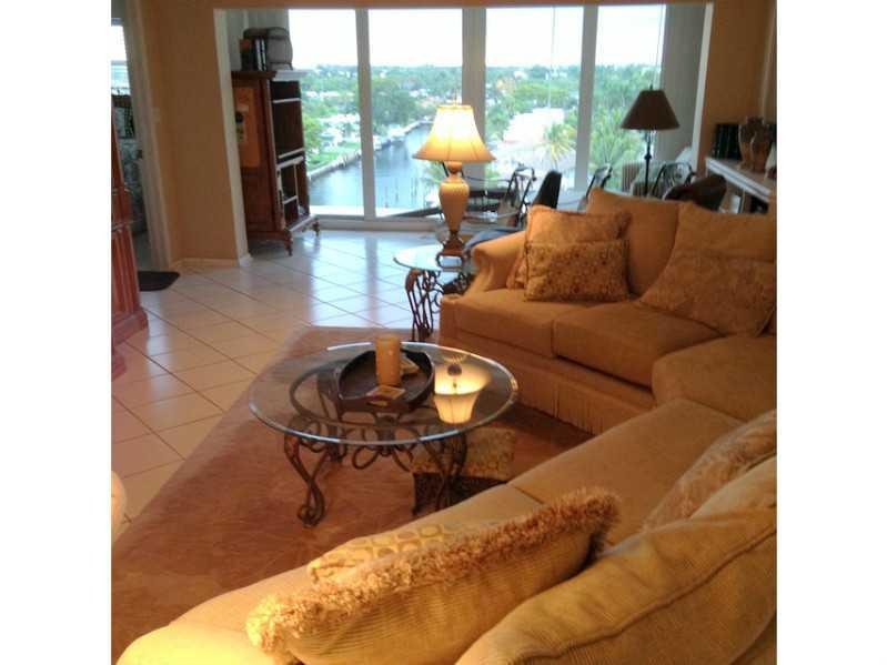 615 North Riverside Drive, Unit PH1 Pompano Beach, FL 33062 - Photo 14 of 34 Living Room