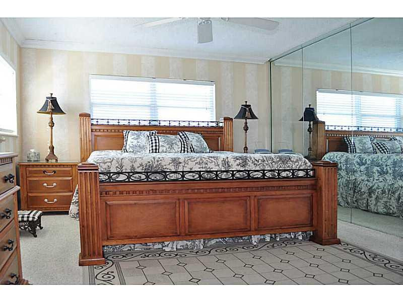 615 North Riverside Drive, Unit PH1 Pompano Beach, FL 33062 - Photo 19 of 34 Bedroom Master