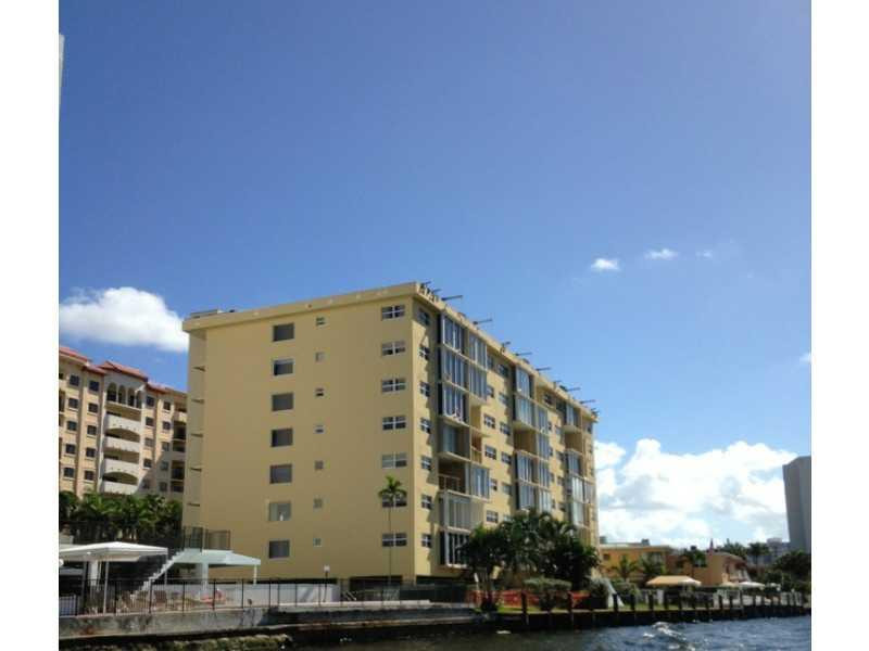 615 North Riverside Drive, Unit PH1 Pompano Beach, FL 33062 - Photo 2 of 34 Exterior Front