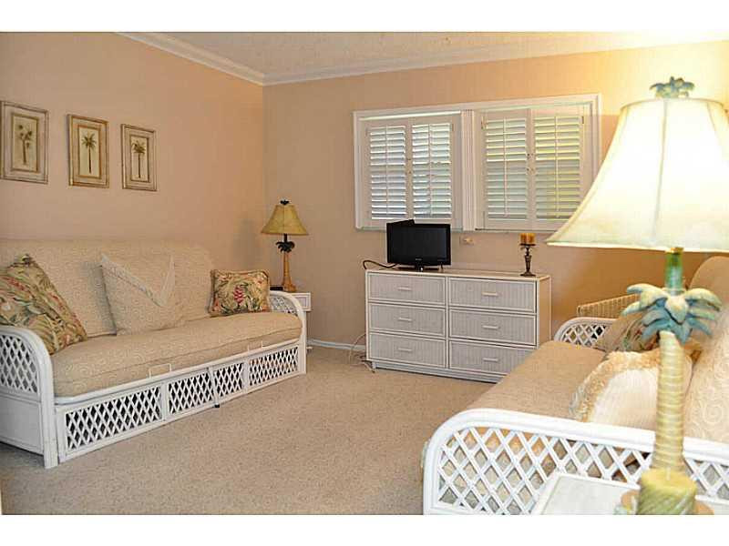 615 North Riverside Drive, Unit PH1 Pompano Beach, FL 33062 - Photo 23 of 34 Bedroom