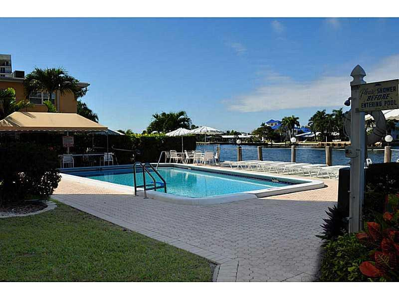 615 North Riverside Drive, Unit PH1 Pompano Beach, FL 33062 - Photo 28 of 34 Pool