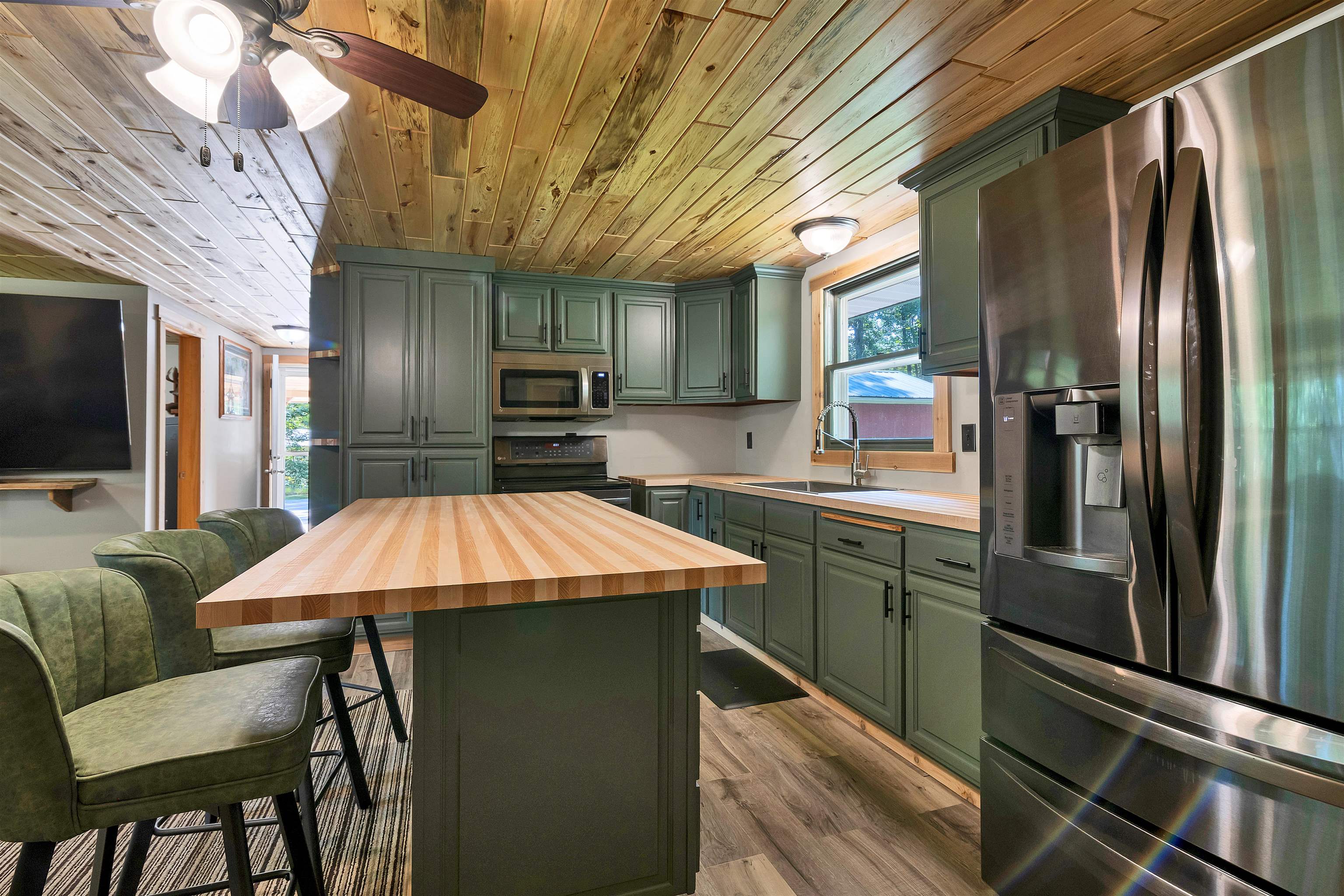 W13185 Ranch Road Crivitz, WI 54114 - Photo 14 of 46