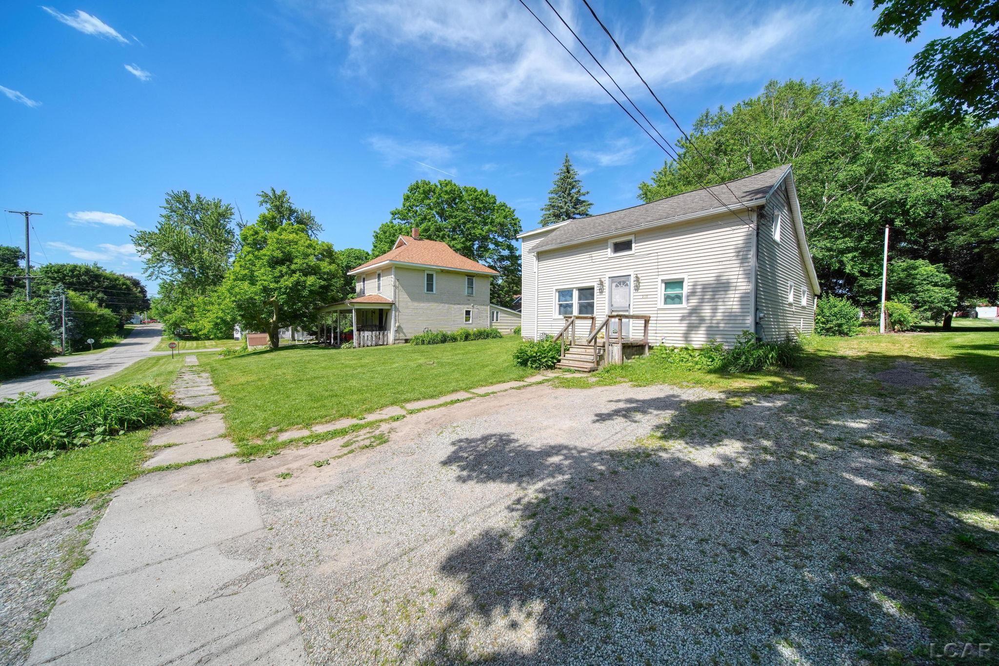 215 South Jackson Street Addison, MI 49220 - Photo 3 of 25