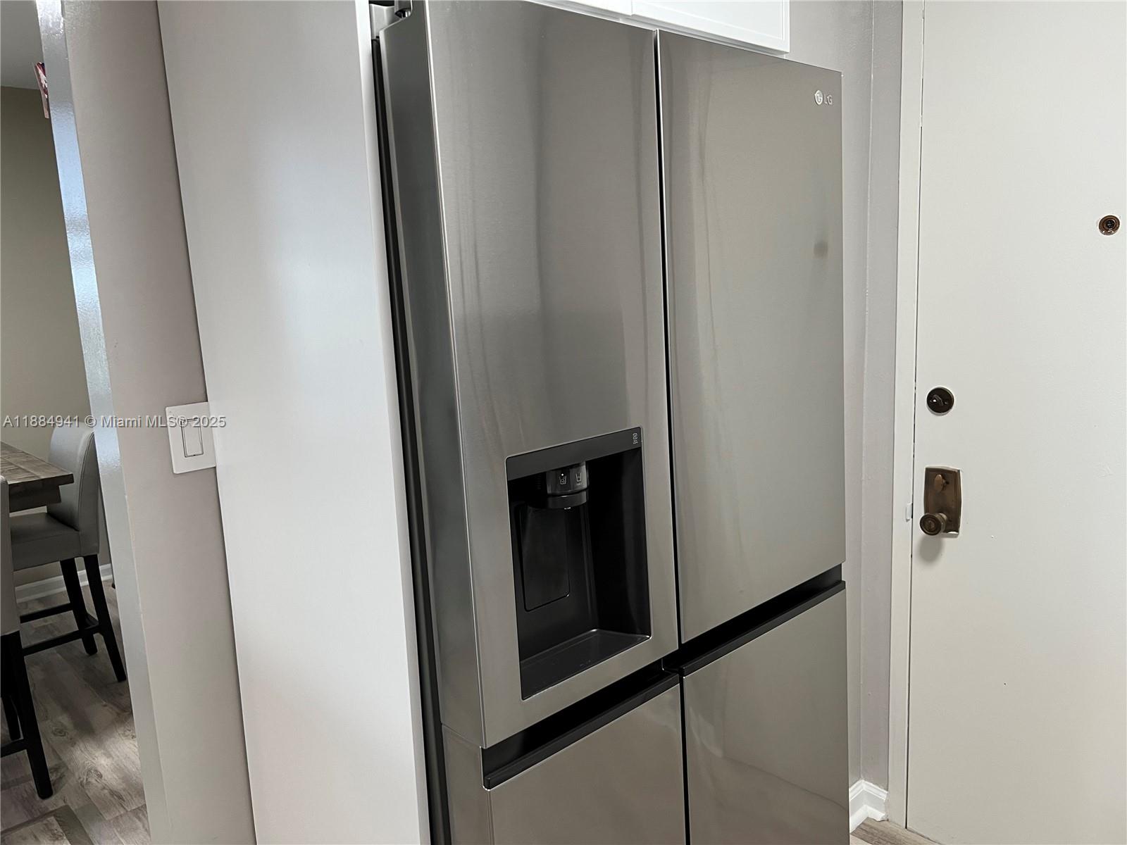 1625 Southeast 10th Avenue, Unit 402 Fort Lauderdale, FL 33316 - Photo 7 of 36