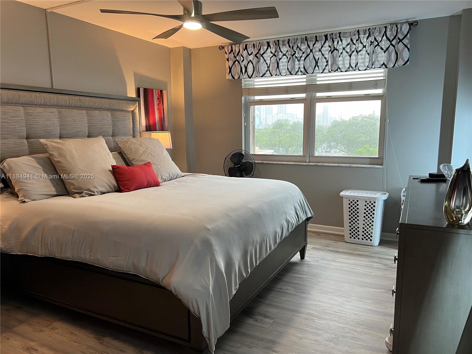 1625 Southeast 10th Avenue, Unit 402 Fort Lauderdale, FL 33316 - Photo 9 of 36