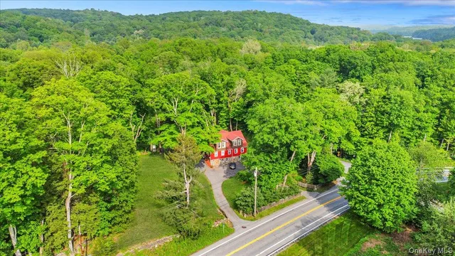 $1,049,000 | 161 Goldens Bridge Road, Katonah, NY 10536