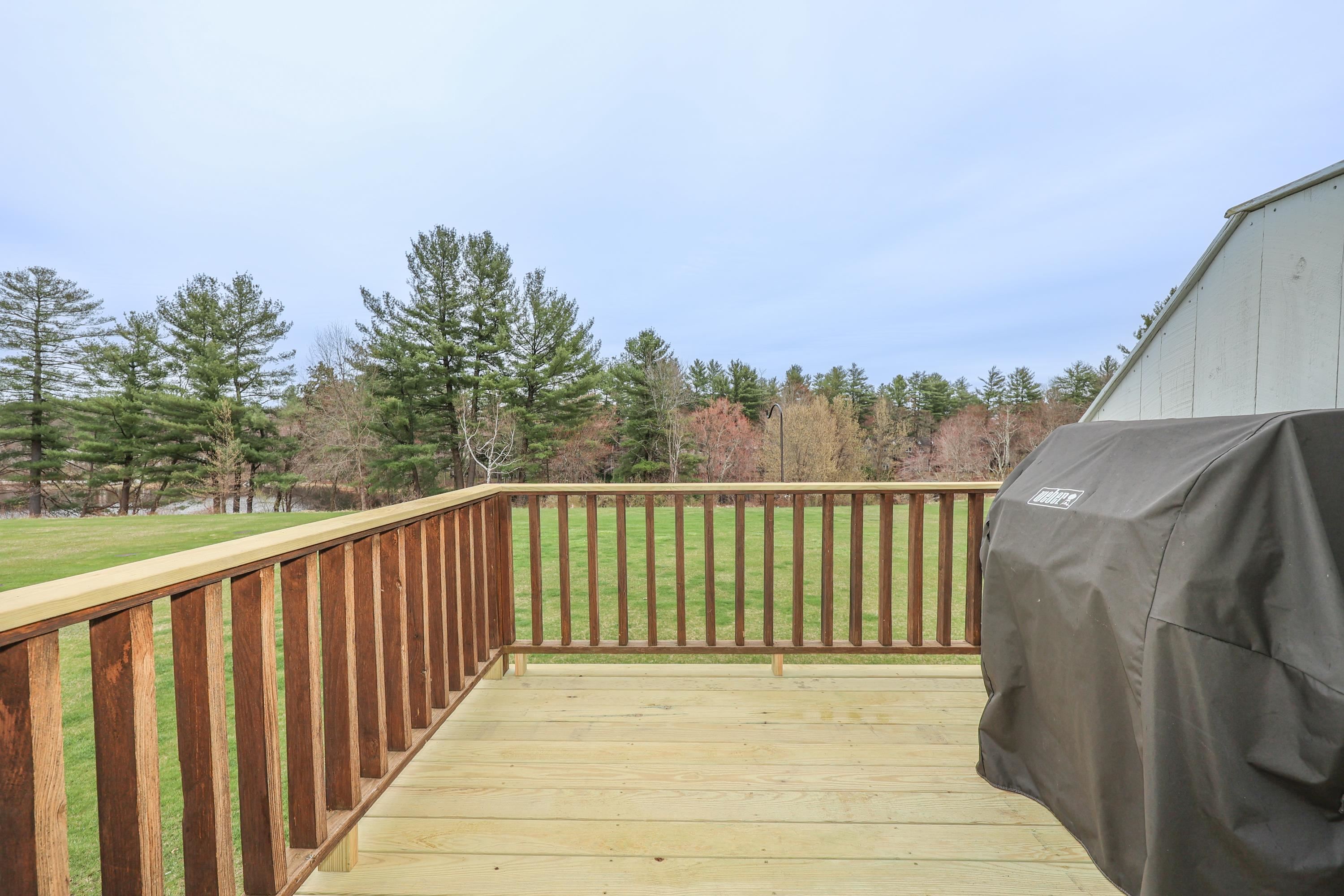 378 Winding Pond Road Londonderry, NH 03053 - Photo 41 of 46