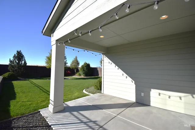 $2,695 | 3241 West Ladle Rapids Street, Meridian, ID 83646