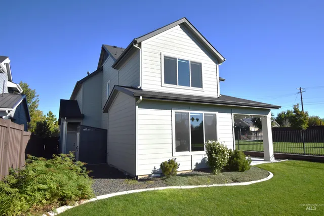 $2,695 | 3241 West Ladle Rapids Street, Meridian, ID 83646