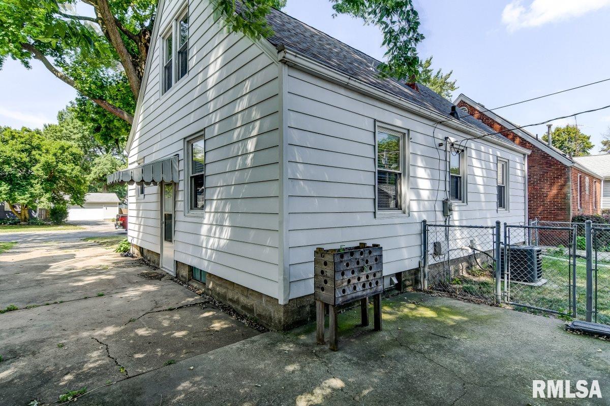 1924 North 7th Street Springfield, IL 62702 - Photo 35 of 36