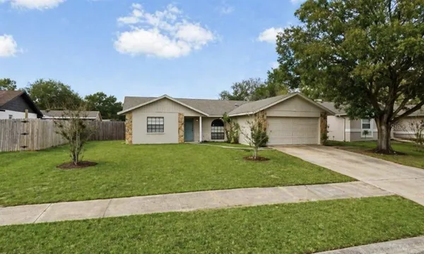 $1,750 | 1306 Piney Branch Circle, Valrico, FL 33594