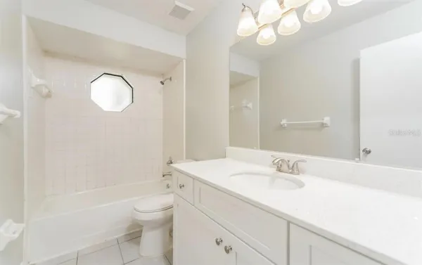 $1,750 | 1306 Piney Branch Circle, Valrico, FL 33594