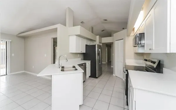 $1,750 | 1306 Piney Branch Circle, Valrico, FL 33594