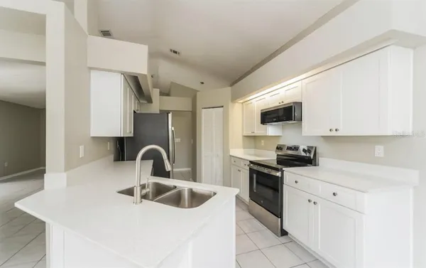 $1,750 | 1306 Piney Branch Circle, Valrico, FL 33594