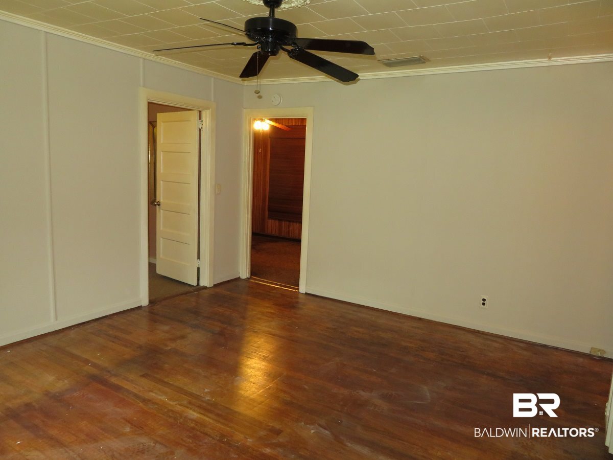 307 3rd Street Mobile, AL 36611 - Photo 2 of 20