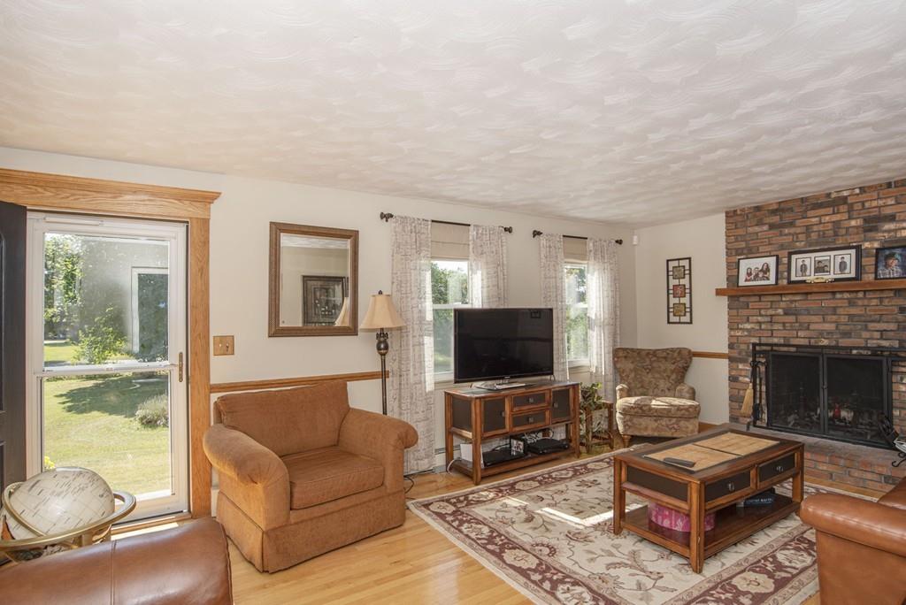 119 Dr Braley Road Freetown, MA 02717 - Photo 11 of 41 Gallery Image 11