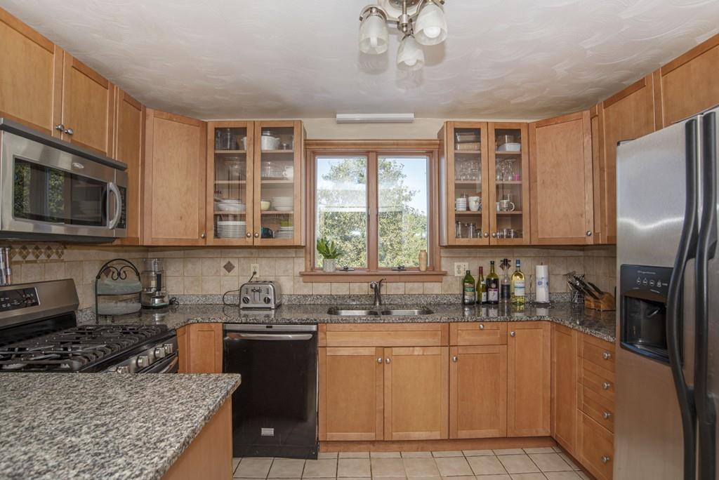 119 Dr Braley Road Freetown, MA 02717 - Photo 17 of 41 Gallery Image 17