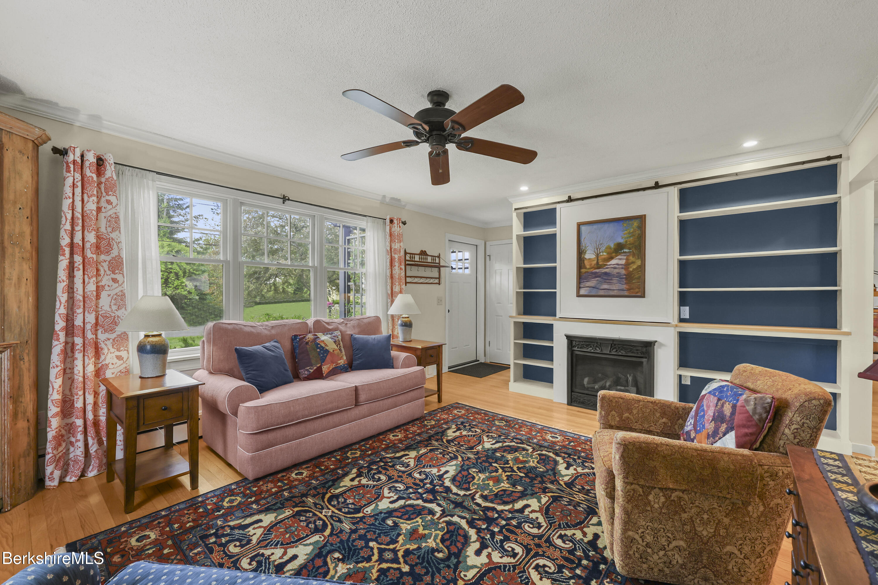 359 New Lenox Road Lenox, MA 01240 - Photo 6 of 45 living room