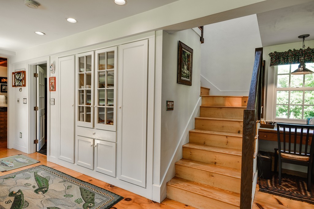 46 Forest Street Sherborn, MA 01770 - Photo 14 of 30