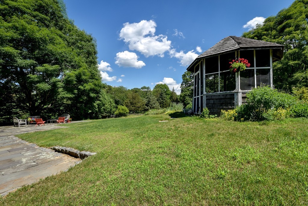 46 Forest Street Sherborn, MA 01770 - Photo 23 of 30