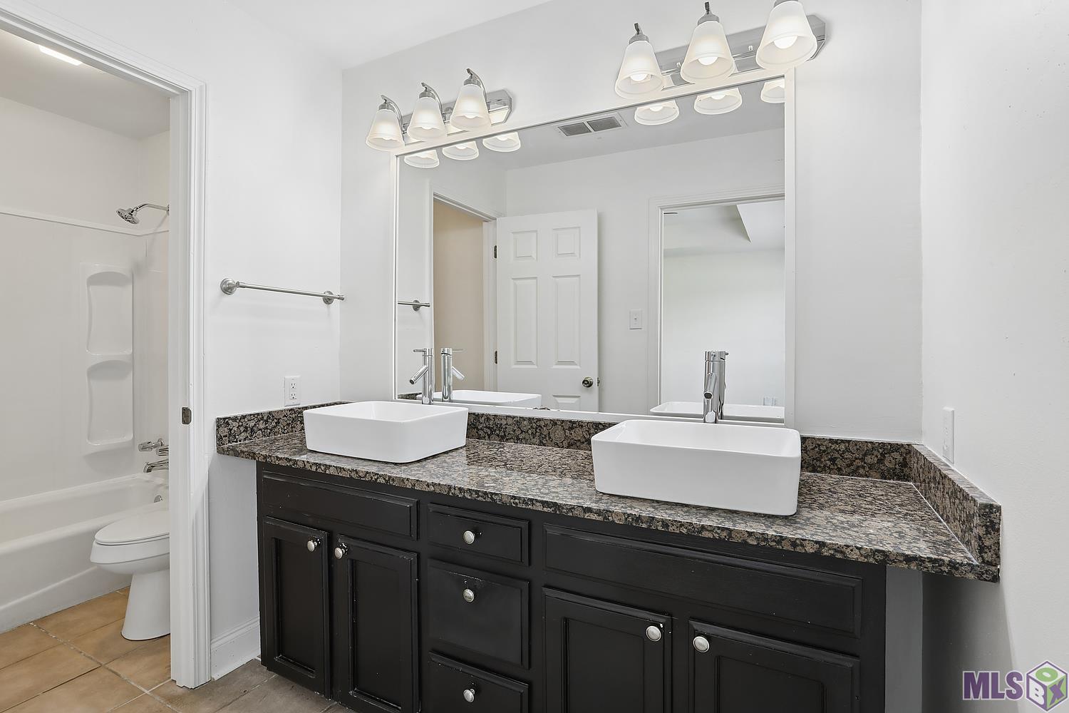 12157 East Banofax Avenue Baton Rouge, LA 70814 - Photo 9 of 13