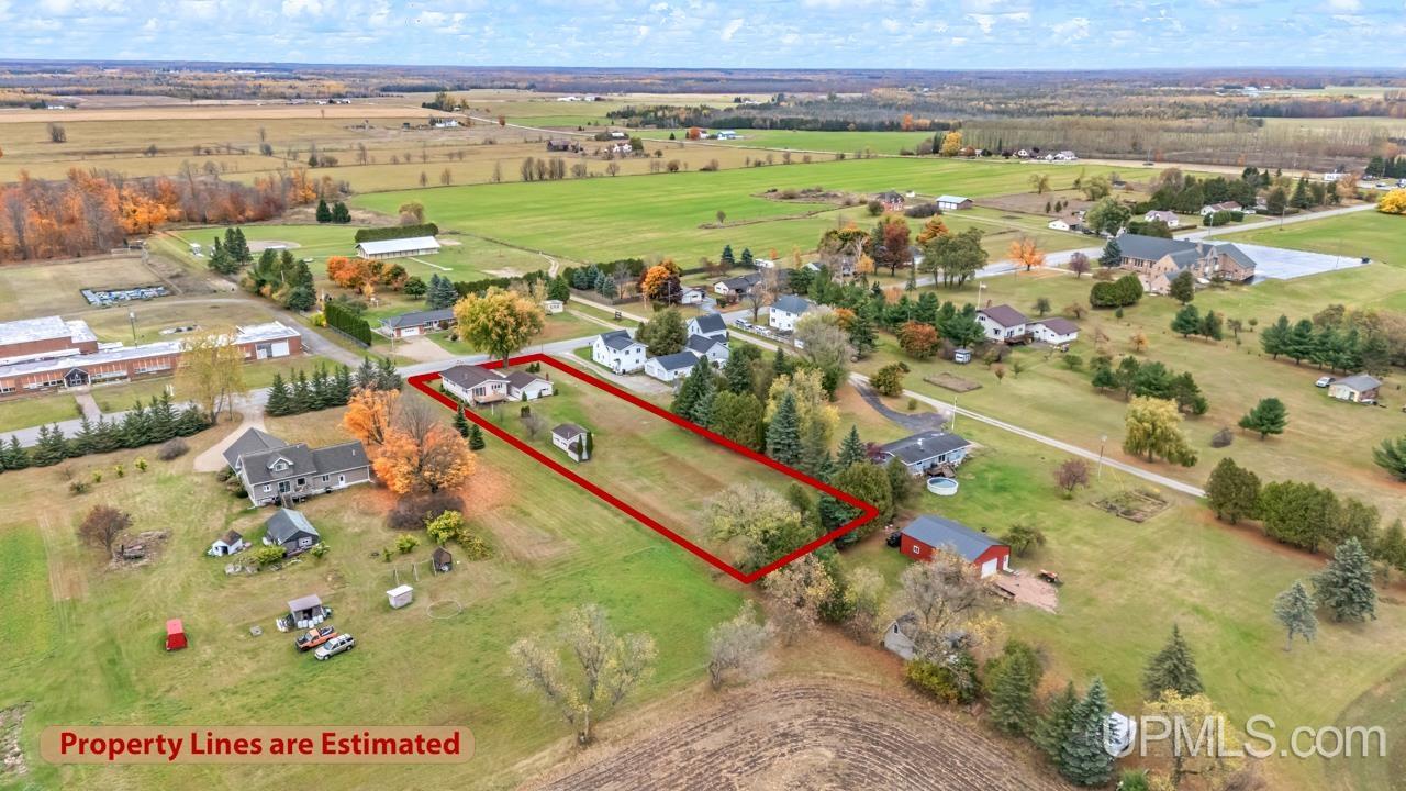 3949 20th Road Gladstone, MI 49837 - Photo 4 of 31