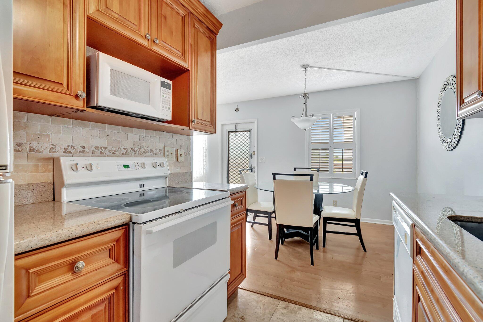 4018 Cornwall Drive Boca Raton, FL 33434 - Photo 12 of 84 26-web-or-mls-DSC_3007