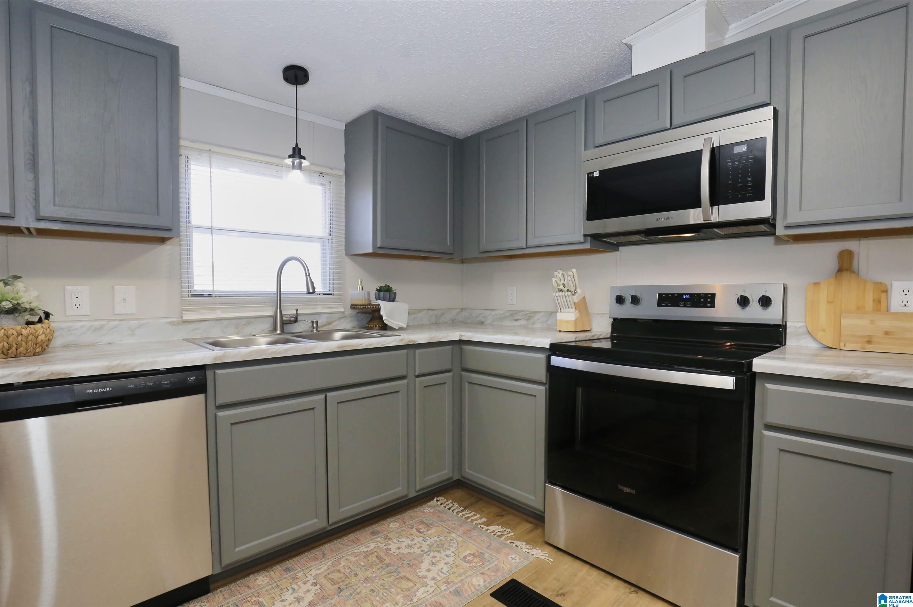 4565 Cedar Springs Road Jacksonville, AL 36265 - Photo 6 of 46