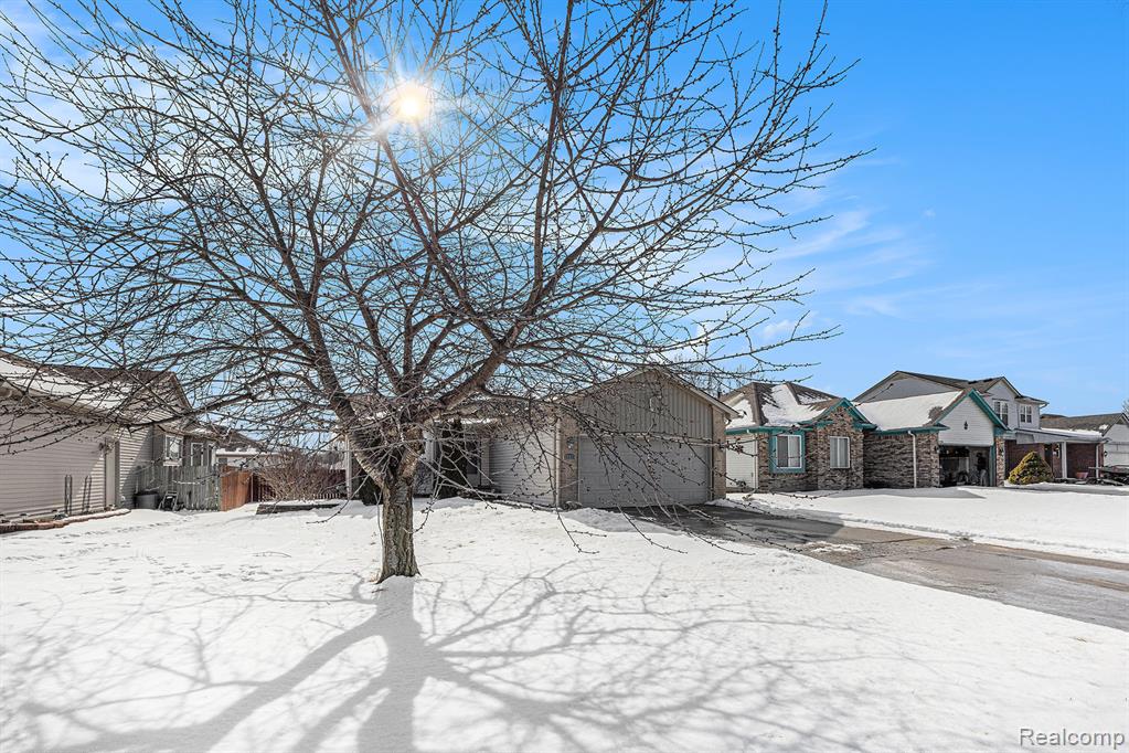 24374 21 Mile Road Macomb, MI 48042 - Photo 4 of 20