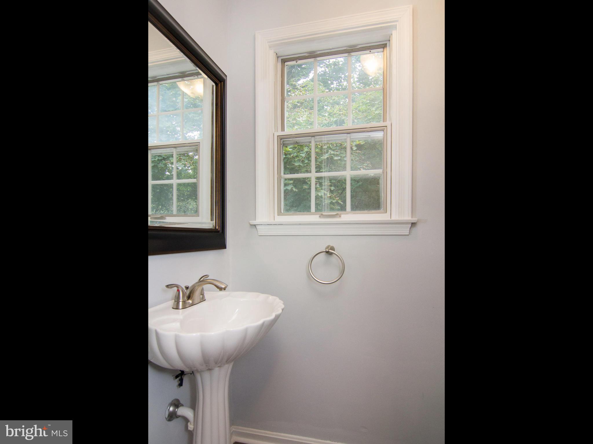 3923 London Bridge Road Finksburg, MD 21048 - Photo 13 of 30 Convenient Updated Half Bath on the Main Level