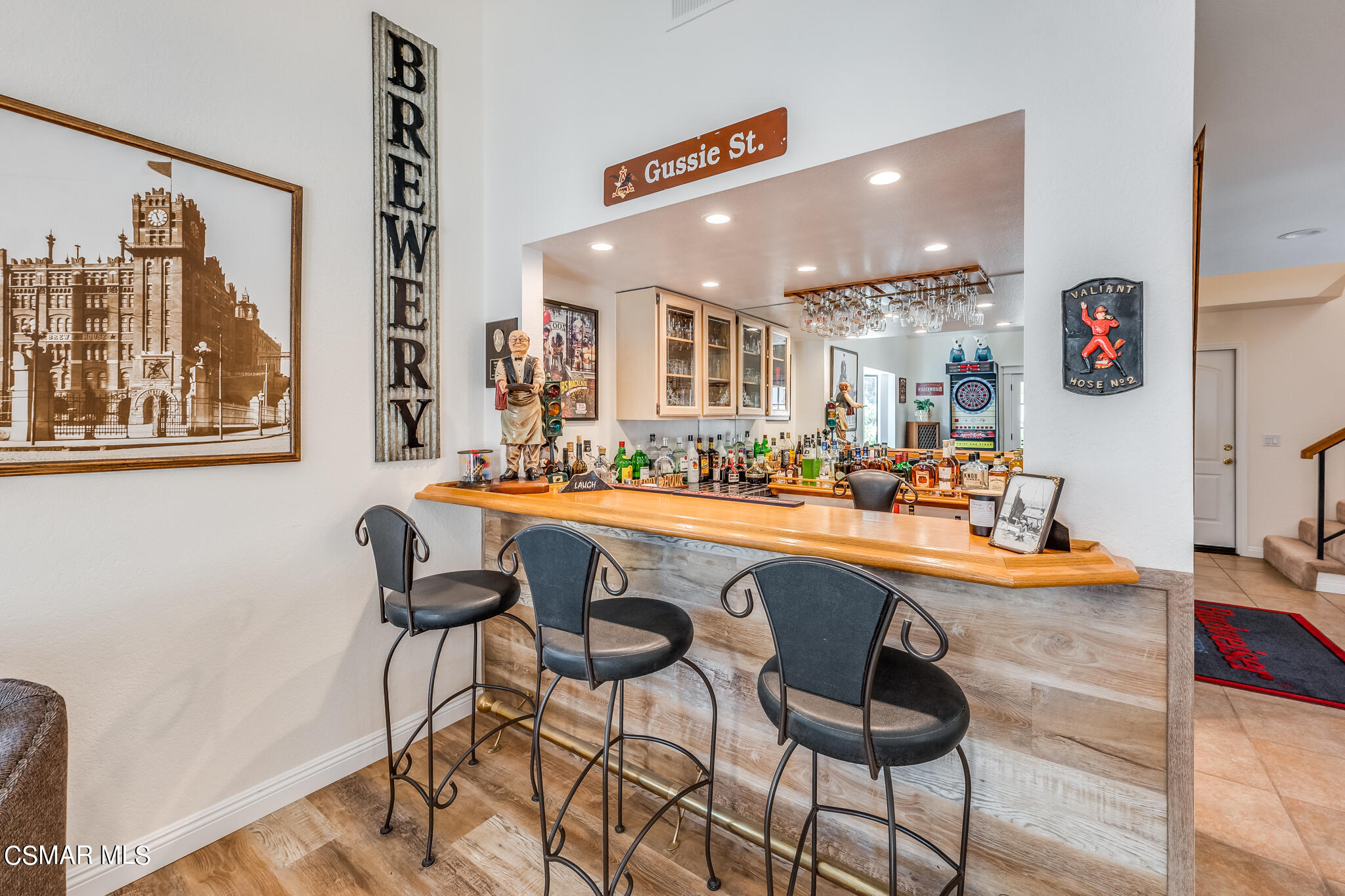 5765 Oak Knolls Road Simi Valley, CA 93063 - Photo 13 of 71 5765 Oak Knolls Rd - HsHProd-10