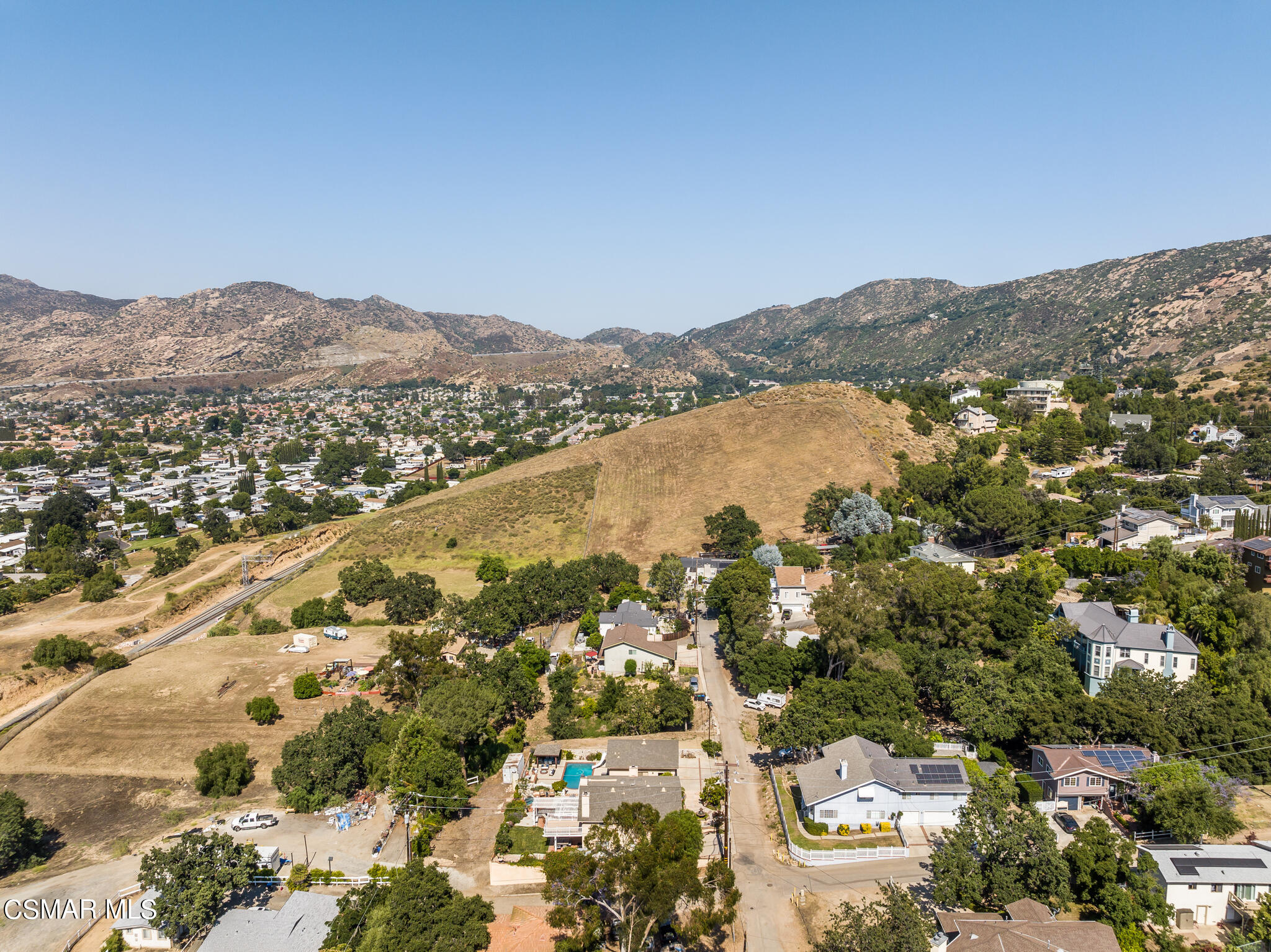 5765 Oak Knolls Road Simi Valley, CA 93063 - Photo 8 of 71 5765 Oak Knolls Rd - HsHProd-5