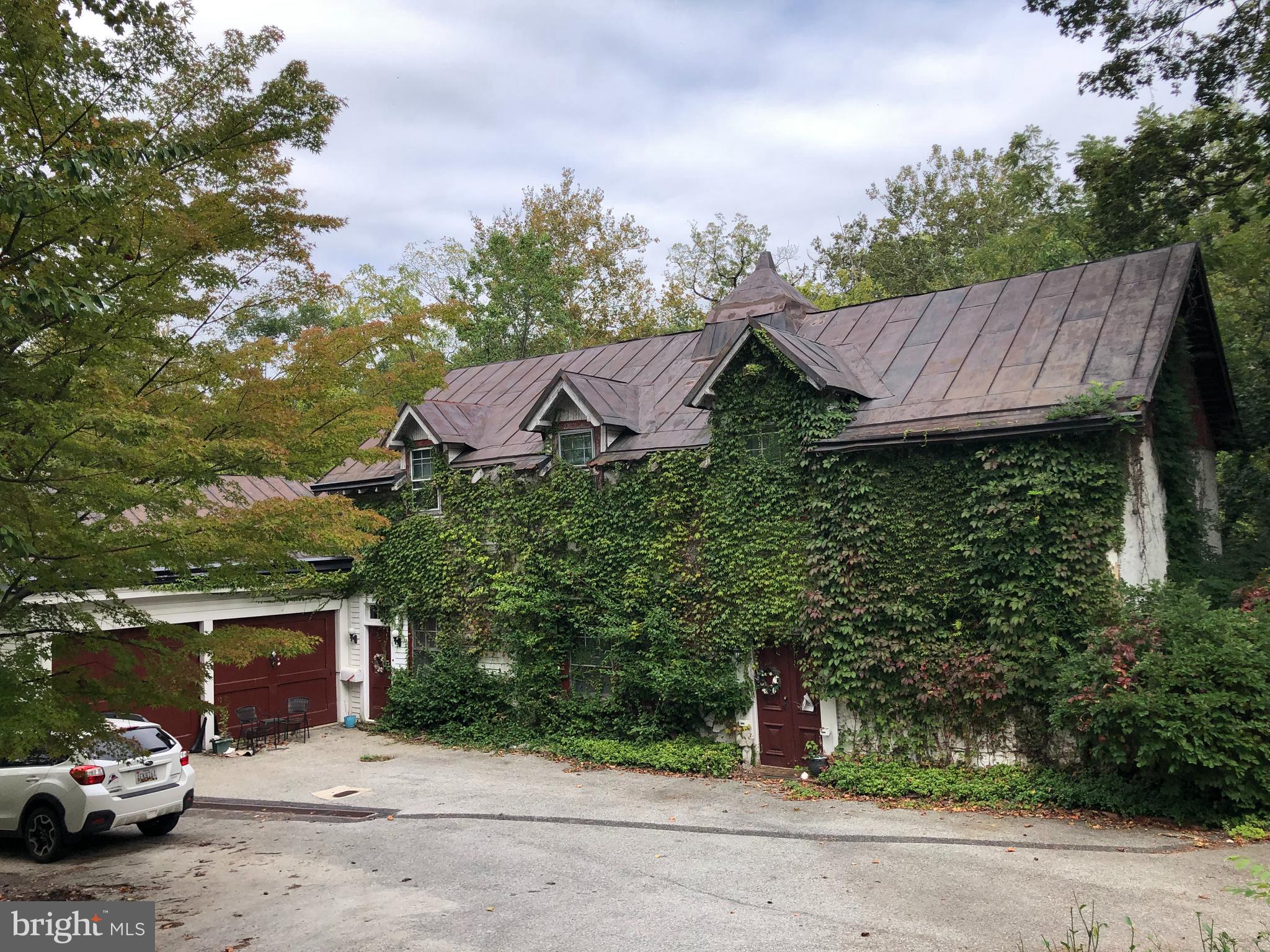 a view of house and street view
