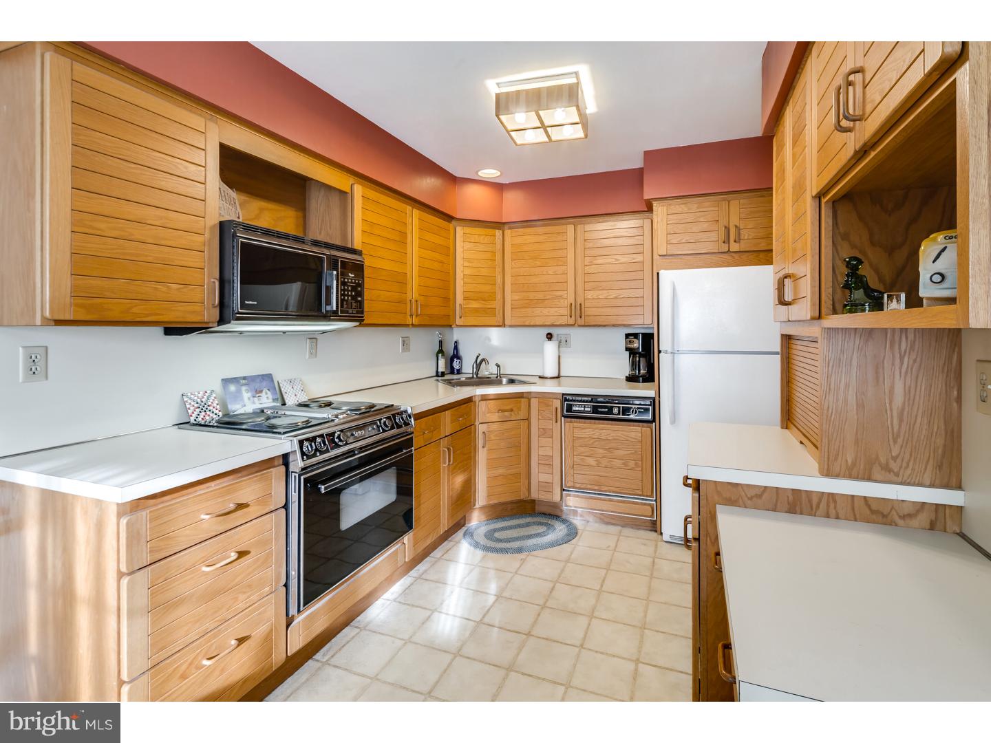 131 Abbey Road Voorhees, NJ 08043 - Photo 10 of 25 Gallery Image 10