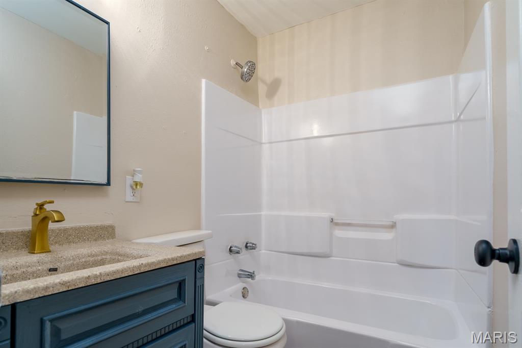 2004 Elm Avenue Granite City, IL 62040 - Photo 29 of 35