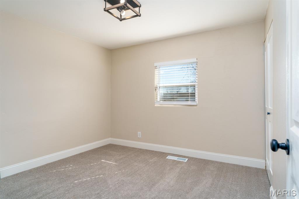 2004 Elm Avenue Granite City, IL 62040 - Photo 33 of 35