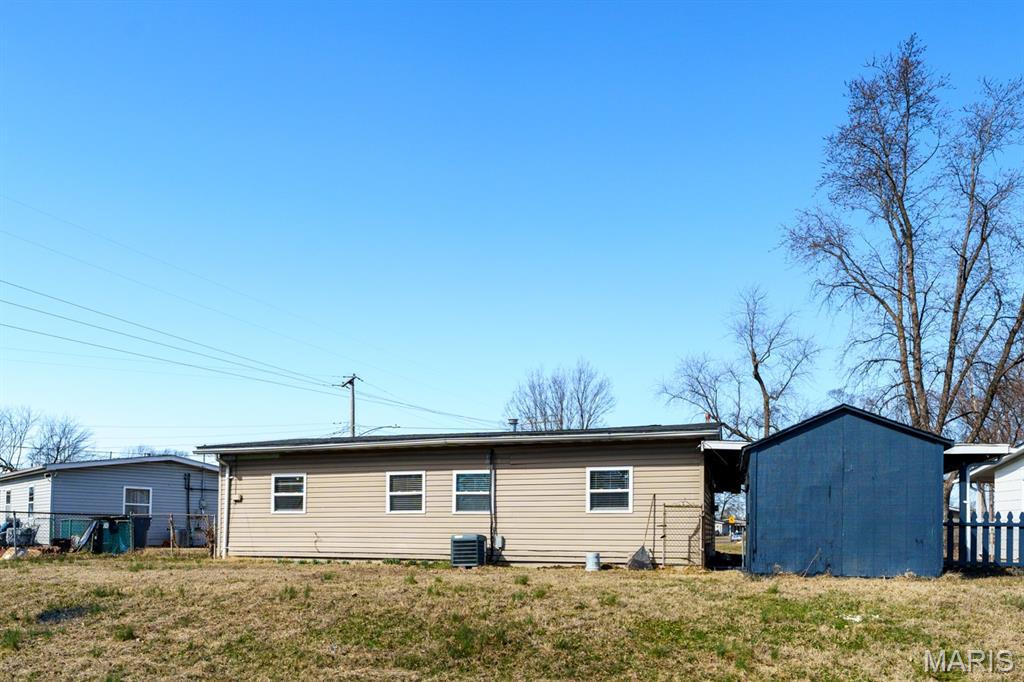 2004 Elm Avenue Granite City, IL 62040 - Photo 7 of 35