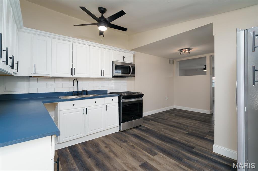 2004 Elm Avenue Granite City, IL 62040 - Photo 9 of 35