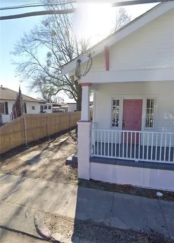 $2,350 | 1030 8th Street, Gretna, LA 70053